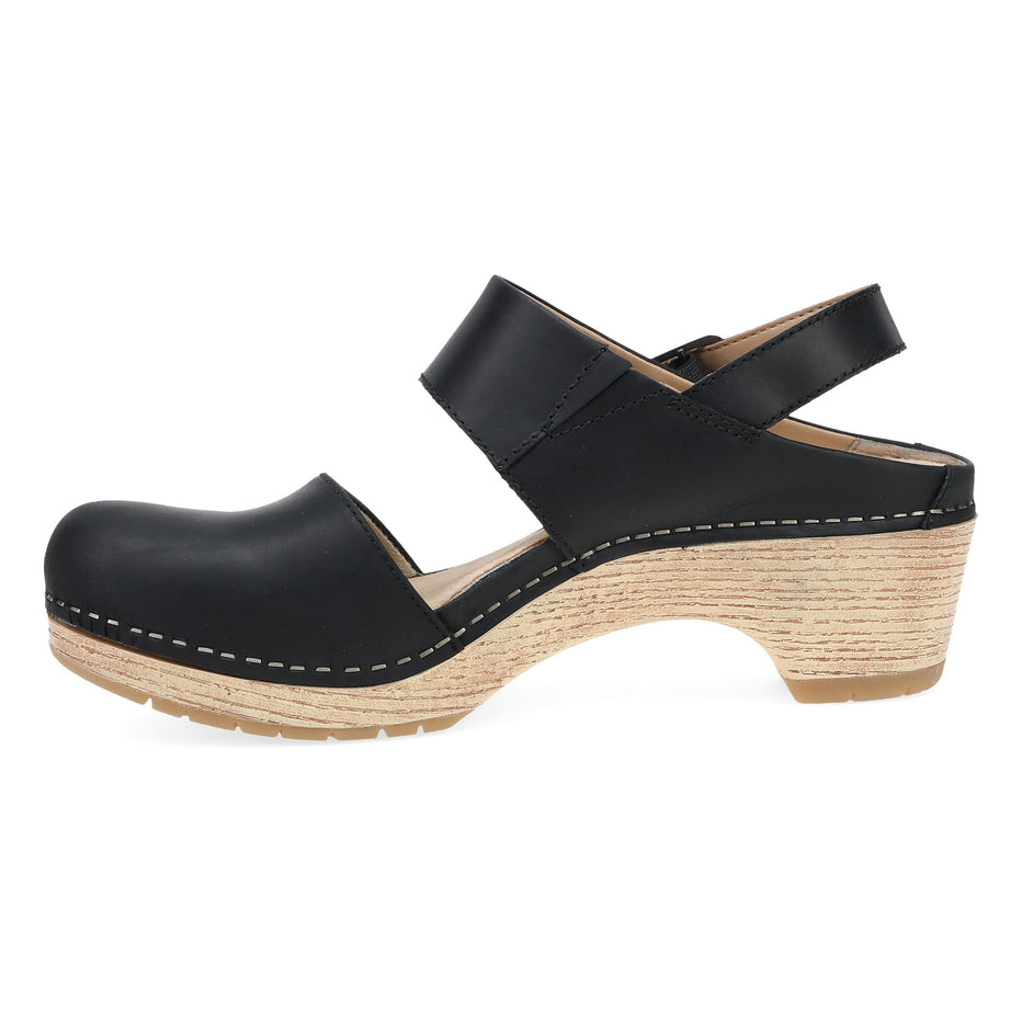 LUCIA BLACK