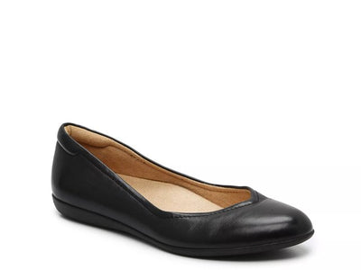 VIVIENNE BLACK