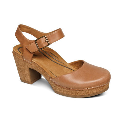 FINLEY CLOSED TOE HEEL - CAMEL