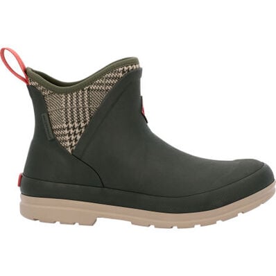 WOMEN&